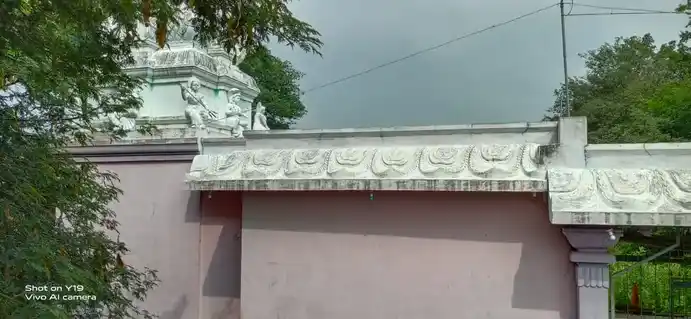 Arulmigu Yeluvidalaiamman Temple, Navalai - 635305 அருள்மிகு எழு விதலையம்மன் திருக்கோயில், மாம்பட்டி, மாம்பட்டி - 635305, Dharmapuri - Ancient Temple Architecture and History Image 3