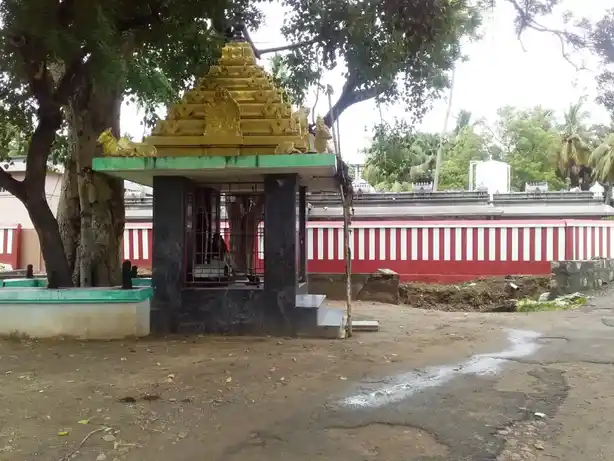 Arulmigu Yoganarasimmasamy Temple, Chinthalavadi, Chindalavadi - 639105 அருள்மிகு யோகநரசிம்மசுவாமி திருக்கோயில், Chinthalavadi, Chindalavadi - 639105, Karur - Ancient Temple Architecture and History Image 4