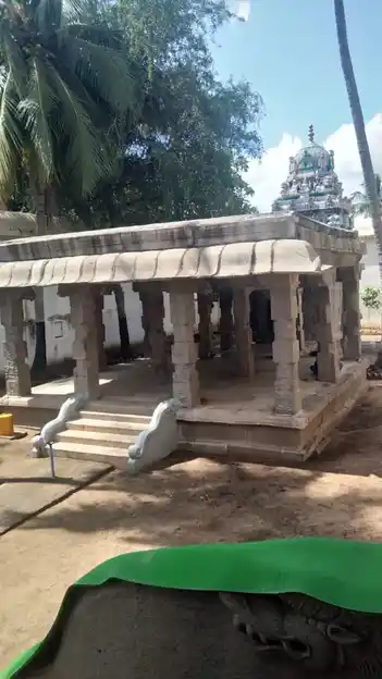 Arulmigu Yogaramar Temple, Kamandala Nathi, A.K.Padavedu - 606905 அருள்மிகு யோகமார் திருக்கோயில், கமண்டல நதி, அ.கோ.படவேடு - 606905, Tiruvannamalai - Ancient Temple Architecture and History Image 4
