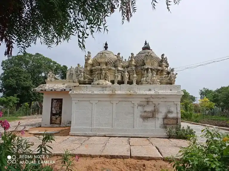 Arulmigu Yugapiraleswarar Temple, Kovil Esanai - 621851 அருள்மிகு யுகப்பிரளேஸ்வரர் திருக்கோயில், Kovil Esanai, Kovil Esanai - 621851, Ariyalur - Ancient Temple Architecture and History Image 2