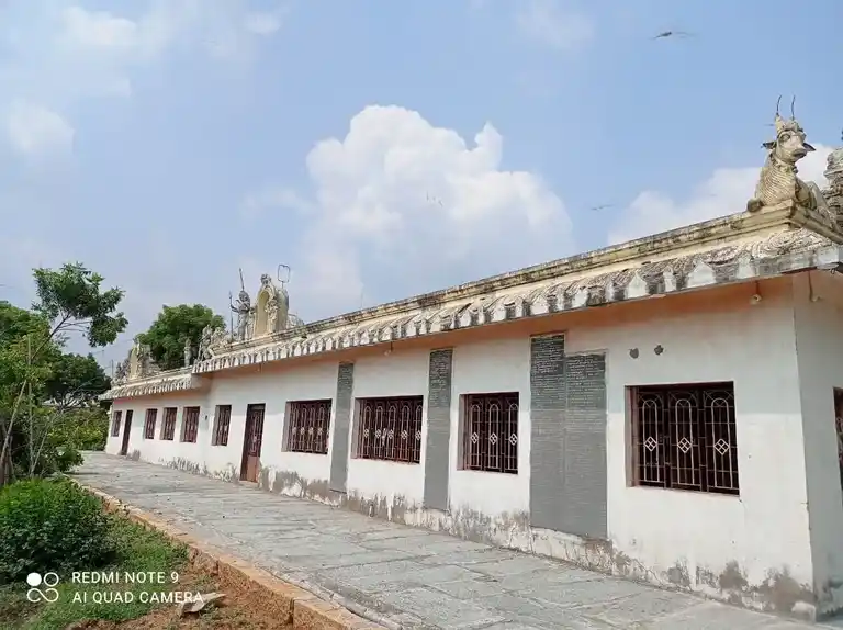 Arulmigu Yugapiraleswarar Temple, Kovil Esanai - 621851 அருள்மிகு யுகப்பிரளேஸ்வரர் திருக்கோயில், Kovil Esanai, Kovil Esanai - 621851, Ariyalur - Ancient Temple Architecture and History Image 3