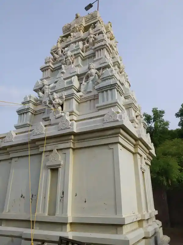 Arultharum Mari Amman Temple, Ramanathapuram - 623501