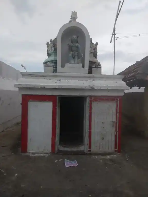 Arultharum Pidari Amman Temple, Nainarkovil - 623705 Arultharum Pidari Amman Temple, நயினார்கோவில் - 623705, Ramanathapuram - Ancient Temple Architecture and History Image 3