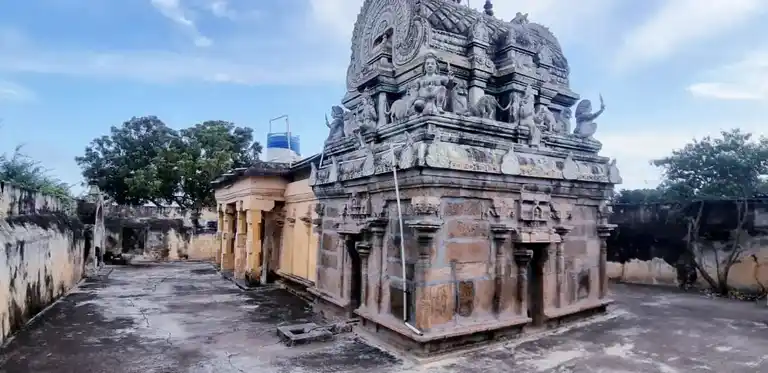 Arultharum Pidari Amman Temple, Thiruvadanai - 623407 அருள்மிகு பிடாரியம்மன் திருக்கோயில், Thiruvadanai - 623407, Ramanathapuram - Ancient Temple Architecture and History Image 3