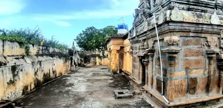 Arultharum Pidari Amman Temple, Thiruvadanai - 623407 அருள்மிகு பிடாரியம்மன் திருக்கோயில், Thiruvadanai - 623407, Ramanathapuram - Ancient Temple Architecture and History Image 9