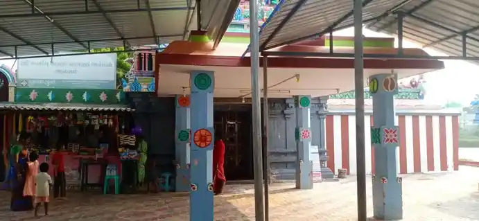 Arultharum Varagi Amman Temple, Thiruuthirakosamangai - 623533 அருள்மிகு வராகி என்ற மங்கை மாகாளியம்மன் திருக்கோயில், Thiruuthirakosamangai - 623533, Ramanathapuram - Ancient Temple Architecture and History Image 4