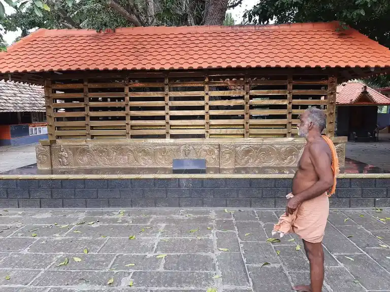 Eswarakala Poothathan Temple, Allappan Kode - 629168