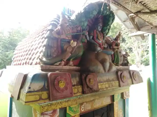 Nadutheru Arulmigu Manmatheswarar Temple, Vanathirajapuram, Vanathirajapuram - 609806 அருள்மிகு மன்மதீஸ்வரர் திருக்கோயில், வாணாதிராஜபுரம் - 609806, Mayiladuthurai - Ancient Temple Architecture and History Image 2